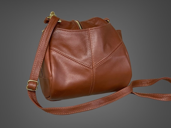 Victoria Leather Soft Leather Medium Crossbody Droplet Handbag