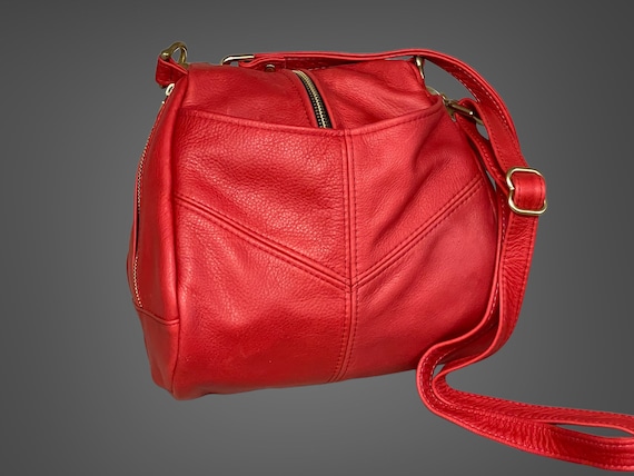 Victoria Leather Soft Leather Medium Crossbody Droplet Handbag