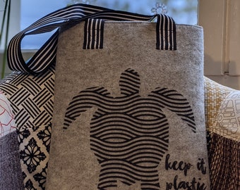 "Turtle Tote bag" tote bag in rPET felt (recycled PET) + printed interior lining // Several interior colors available