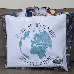 Einkaufs-/Einkaufstasche „Es ist nur ein Stück Plastik…“ recycelt und einzigartig – Mehrere Modelle – Strandtasche/Einkaufstasche