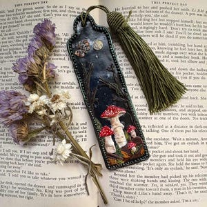 Polymer Clay Woodland Bookmark: Woodland night mushroom scene