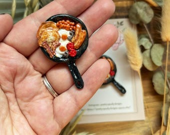 Imán de arcilla polimérica - Sartén de desayuno frita // imán para nevera // hecho a mano // comida en miniatura