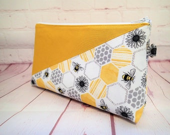 VIDEO Kent Clutch Bag sewing pattern, wristlet zipper pouch pdf download