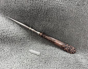 Vintage style pokey tool
