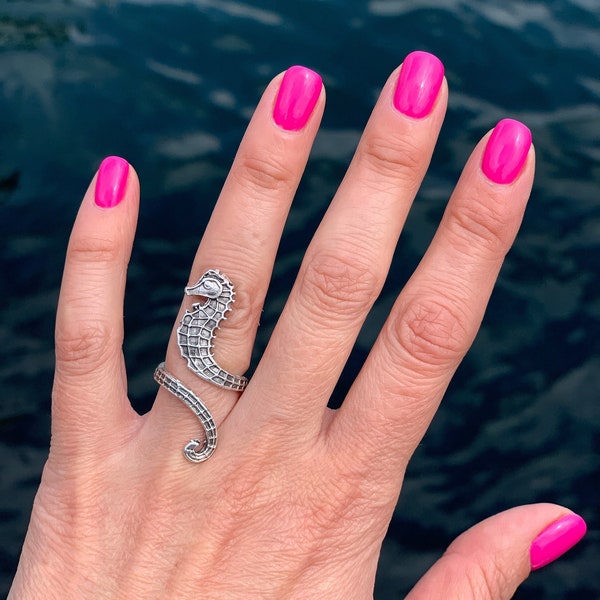 Sea Horse Ring. Adjustable Silver Coated Sea Horse Jewel. Wrapped Sea Horse Ring. Ocean Jewelry. Summer Mood Seahorse Ring. Seahorse Ring.