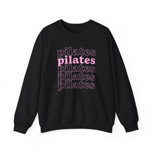 Retro Pilates Sweatshirt: Pink Pilates Girl Shirt 画像 7