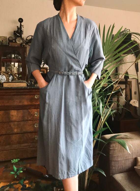 Vintage dress radiates 1940 40's plus size