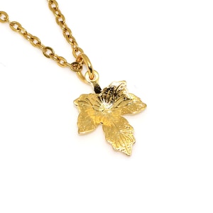 Kleine Gold Ahorn Blatt Halskette, Wald Charme, Natur Schmuck