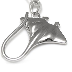 Stingray Necklace in 925 Sterling Silver, Ray Fish Jewelry, Beach Jewelry, Ocean Animal Pendant