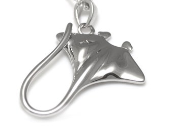 Stingray Necklace in 925 Sterling Silver, Ray Fish Jewelry, Beach Jewelry, Ocean Animal Pendant