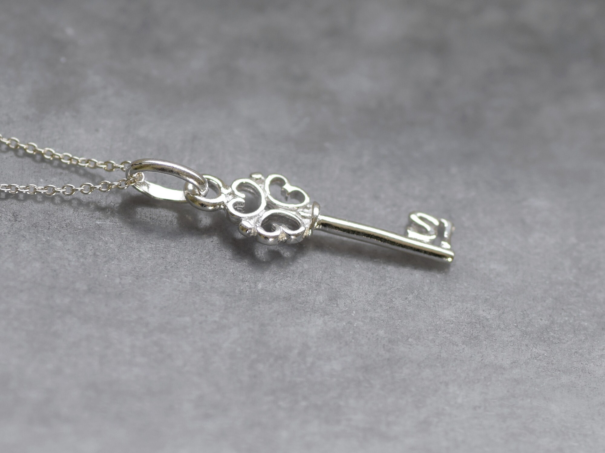 韓国発【Hei】(Silver925) alice heart pendant necklace 追跡送 Double Heart Pendant 925 Sterling Silver Chain Necklace
