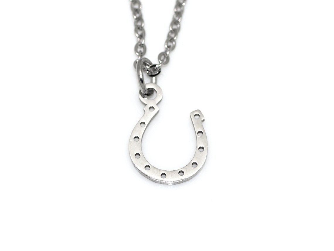 Small horseshoe necklace Clearance