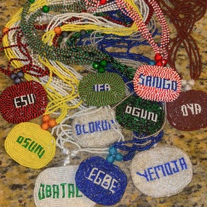 Eleke Orisa Yoruba Ifa Collar con cuentas Collar Colgante