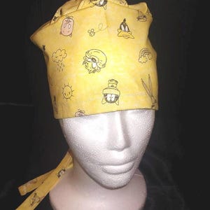 Looney Tunes-karaktärer kirurgisk skrubbhatt. Medicinsk kirurgisk skrubbhatt Unisex kirurgisk skrubbhatt. MÖJLIGHET att lägga till resår i håret.