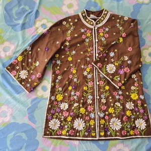 Groovy 70s floral tunic