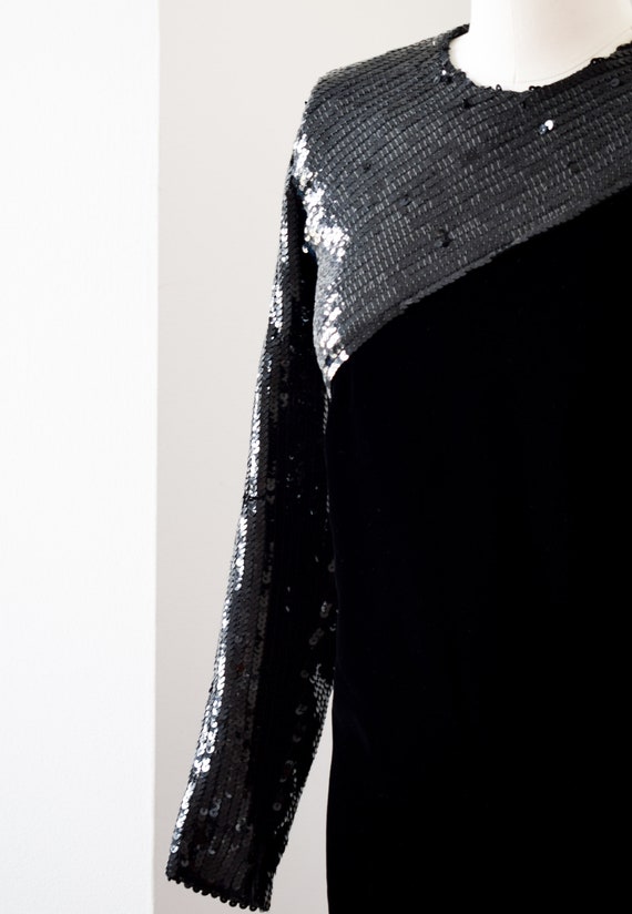 1980's Black Velvet and Sequin Long Sleeved Textu… - image 7