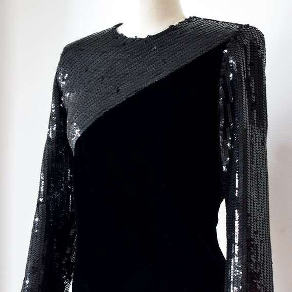 1980's Black Velvet and Sequin Long Sleeved Textu… - image 6