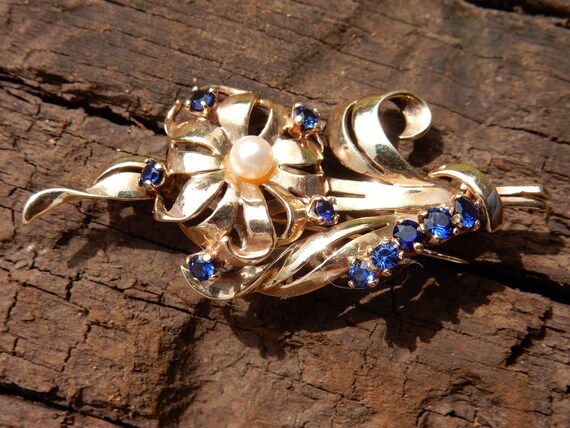 Vintage  9ct / 9k Gold, Sapphire and Pearl Brooch… - image 4
