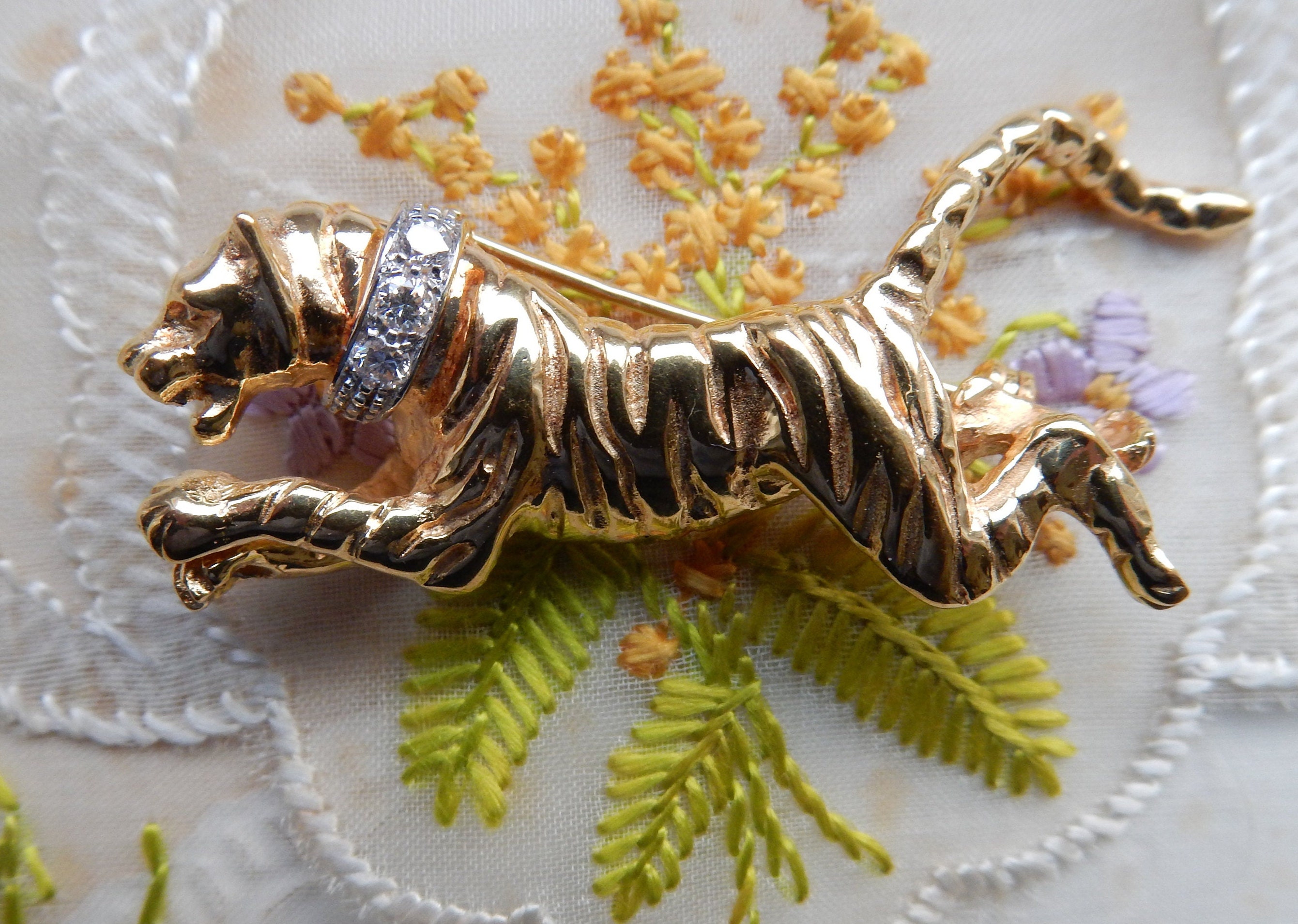 Tiger tree shop brooch