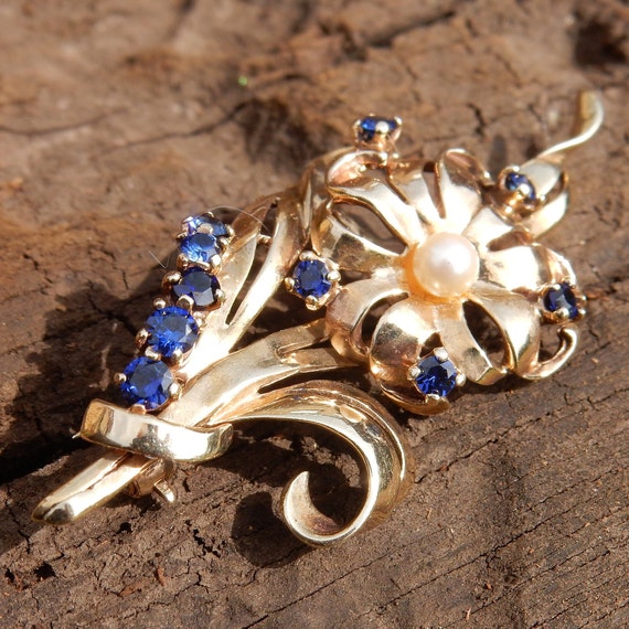 Vintage  9ct / 9k Gold, Sapphire and Pearl Brooch… - image 2