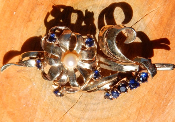 Vintage  9ct / 9k Gold, Sapphire and Pearl Brooch… - image 9