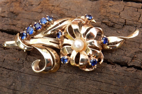 Vintage  9ct / 9k Gold, Sapphire and Pearl Brooch… - image 1