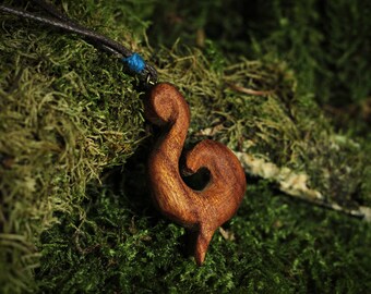Pendants in Maori style | Wooden necklace | hand-carved pendant