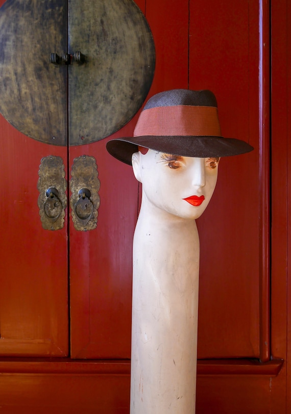 Original 1930/40s hat made of the finest Florentin