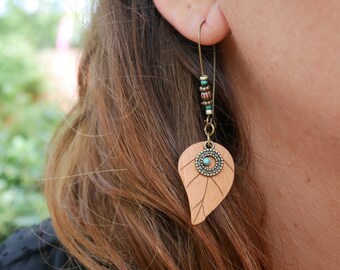 Wooden and beaded earrings, leaf pattern, Made in France