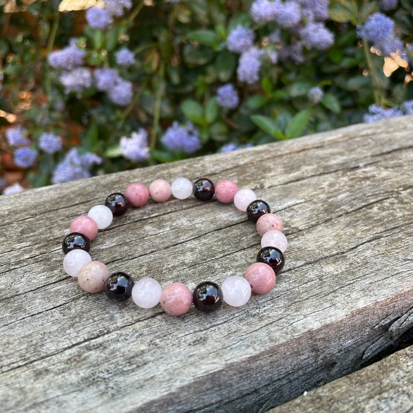 “Triple Protection” elastic bracelet Rose Quartz, Garnet and Rhodochrosite, Made in France