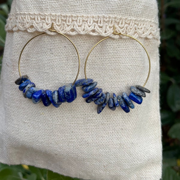 Boucles d'oreilles créoles dorées en Lapis Lazuli, Made in France