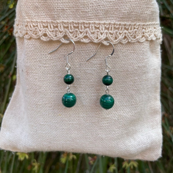 Dangling earrings with 2 beads in natural Malachite, Made in France