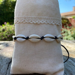 Chaîne De Cheville Noire Avec Coquillages Cauris Naturels - Bijou Artisanal Ethnique