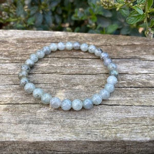 Elastic bracelet in natural clear Labradorite, Made in France