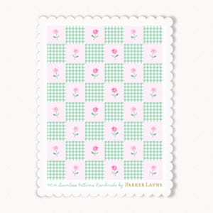 Op de afbeelding: Een rechthoekige digitale afbeelding met een geschulpte rand met een herhalend dambordpatroon van lichtroze vierkanten met kleine roze roosillustraties en lichtgroene vichy-ruitjes. De tekst NO AI Seamless Patterns Handmade by PARKER LAYNE staat onderaan.