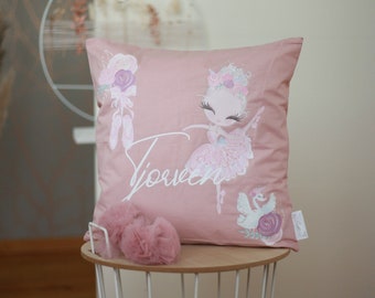 Décoration de coussin personnalisée individuellement ballerine cygne ballet fée fille rose - violet - blanc avec le nom de votre choix cadeau