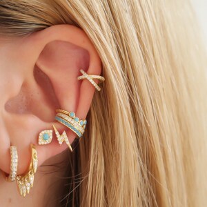 Brincos 925, EARCUFF cruzado, earcuff dourado, brinco dourado, argola cz, ajustável, cartilagem, sem piercing, argolas abertas, pavimentação