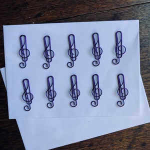 Set of 10 quality music musical treble clef coloured metal paper clips for stationary, cards, pictures, scrapbooking, art projects. image 6