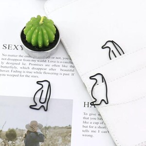 Set di 10 pinguini invernali neri di qualità - bellissime graffette in metallo rivestito per cancelleria, biglietti, immagini, scrapbooking ecc. 35 mm x 18 mm