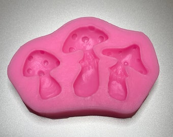 Small (7.8 x 5.7 cm x 1 cm) 3 x Toadstool Mushroom (3D) images in silicone mould / mold cake, resin, chocolate, fondant, jewellery, clay