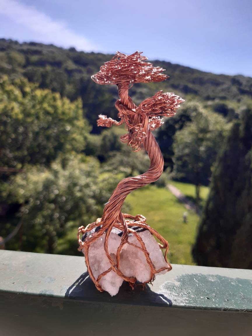 Arbre en Cuivre sur Un Cristal de Roche
