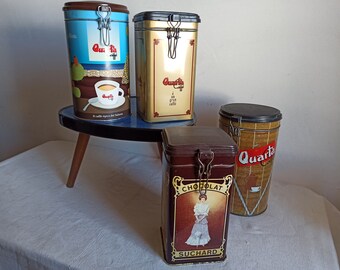 Set mit 4 italienischen Vintage Dosen, 3 Dosen von Quarta Caffe und eine für Suchard Chocolat.