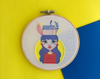 Wall Decoration ? Hand-embroidered frame ? Embroidered Frame s/he/he/he/ Embroidery hoop ? Wall hanging Woman with house on her head