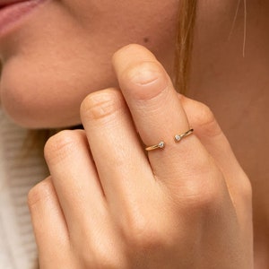 Women&#39;s 0.07 Ct Natural Diamond Wedding Band / 18K Solid Gold Open Diamond Ring / Open Bezel Dainty Ring / Delicate Ring / Stacking Ring