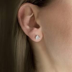 Solitär Billionen Ohrstecker für Frauen • Trillion Diamant Ohrringe für sie • 14K Gold Billionen Ohrringe • Silber CZ Ohrringe