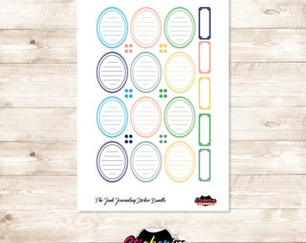 Może przedstawiać: Arkusz kolorowych naklejek owalnych i prostokątnych z liniowanymi polami do prowadzenia dziennika. Naklejki są oznaczone jako "The Junk Journaling Sticker Bundle" i zawierają logo "Stickerim".