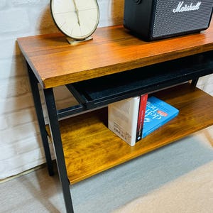 Konsole, Beistelltisch, MidCentury Zeitungsständer für Dein Vintage Wohnzimmer