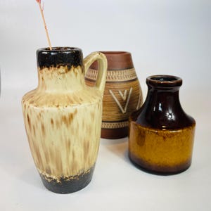 süßes 3er Vasen-Set aus kleinen MidCentury Väschen