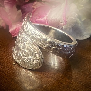 Lepelring - de 'narcis'-wikkellepelring • 1935 • Handgemaakt van authentiek, vintage zilverwerk