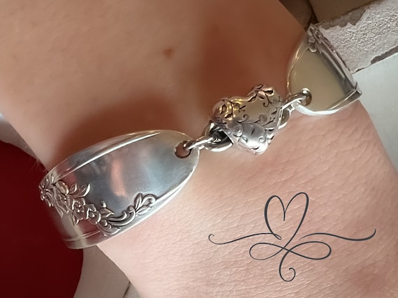 Bracciale con cordino, nodo e righe, regolabile, modello Kadeo
